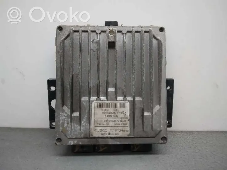 Renault Clio II Sterownik / Moduł ECU 8200180595B