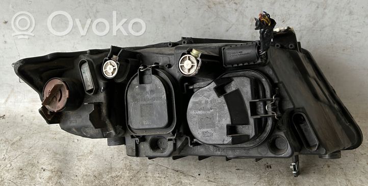 BMW 3 E90 E91 Lampa przednia 6942723