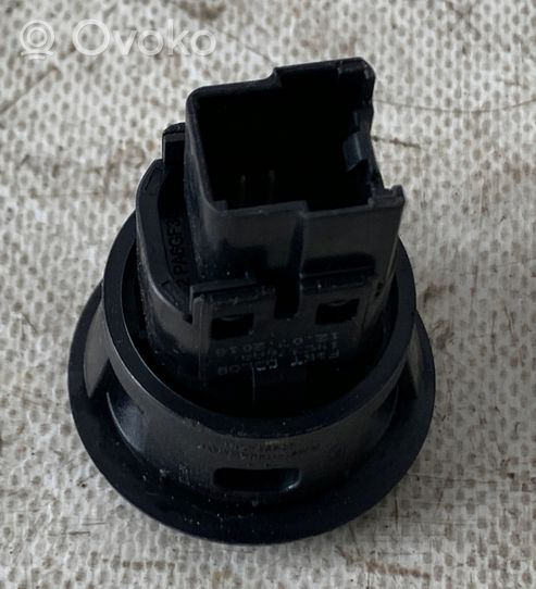 Ford Focus Interrupteur d'ouverture de coffre F1ET14C376AA