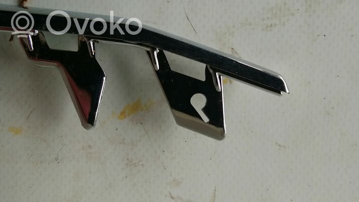 Volkswagen Tiguan Maskownica / Grill / Atrapa górna chłodnicy 5N0853767J