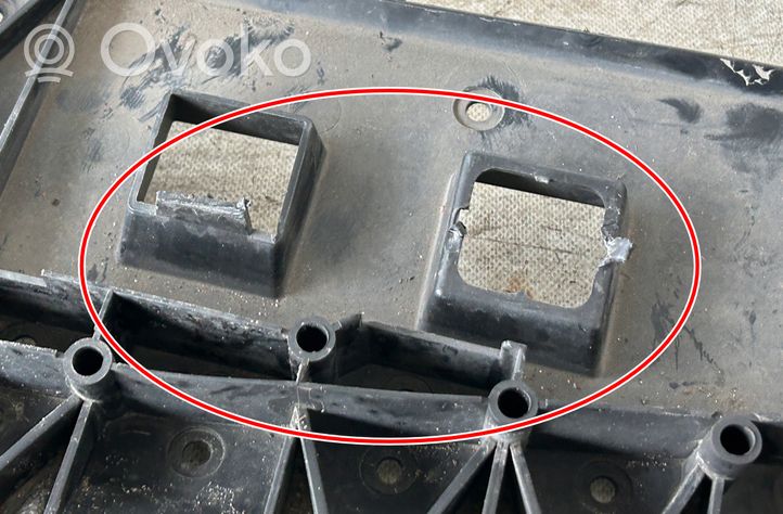 Opel Combo E Osłona pod zderzak przedni / Absorber 9825323580