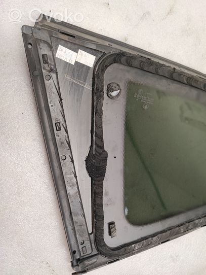 BMW 4 G22 G23 G24 G26 Side middle window/glass 7482715