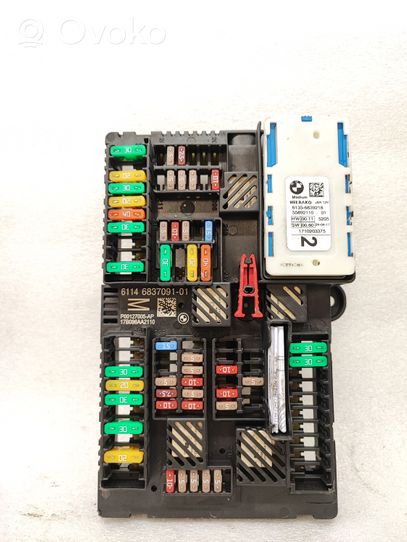 BMW 5 G30 G31 Scatola di montaggio relè 6837091