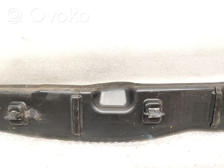 BMW 5 G30 G31 Rivestimento dell’estremità del parafango 7352221