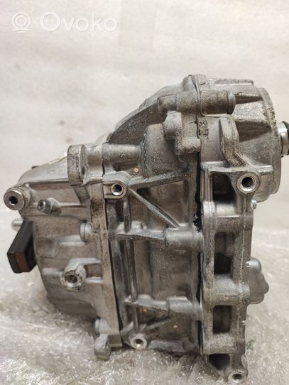 Mercedes-Benz C AMG W205 Gearbox transfer box case A7252800300