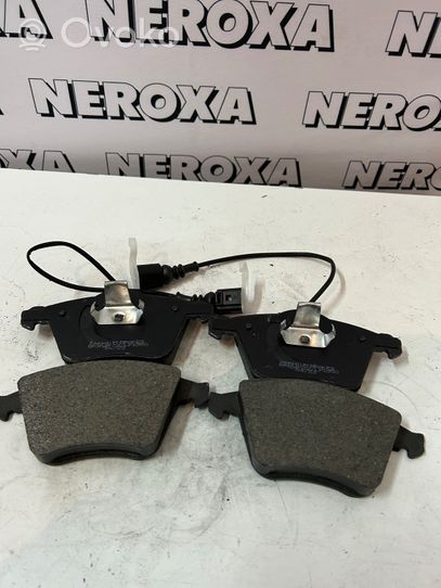 Volkswagen Touareg I Brake pads (front) LP1950