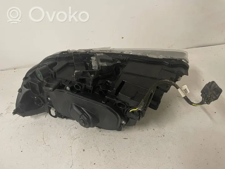 Volvo S60 Lampa przednia 31420254