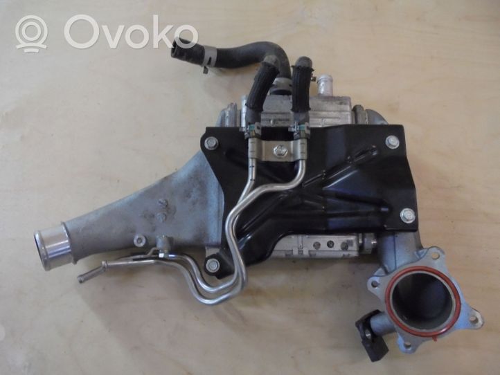 Toyota C-HR Chłodnica powietrza doładowującego / Intercooler 1270001330