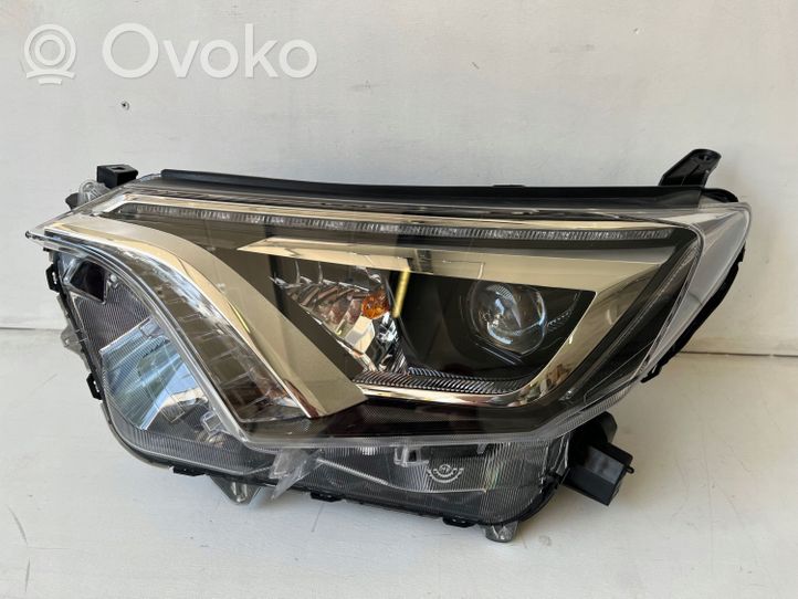 Toyota RAV 4 (XA40) Lampa przednia 