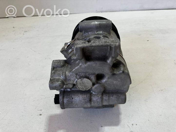 Toyota RAV 4 (XA40) Ilmastointilaitteen kompressorin pumppu (A/C) 4472807951