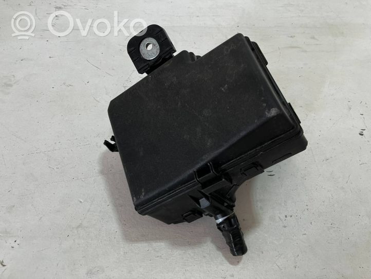 Toyota Yaris Boîte à fusibles 8266252801