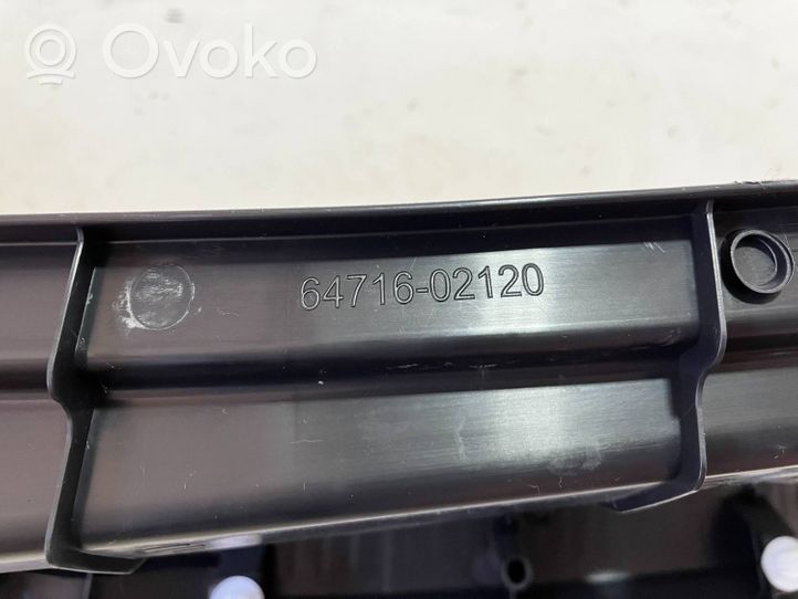 Toyota Auris E180 Bagažinės slenksčio apdaila 6471602120