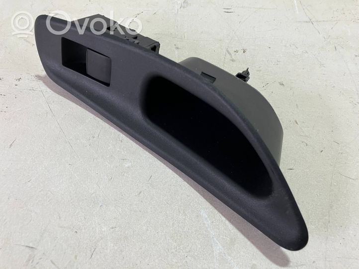 Toyota Yaris XP210 Interruptor de la ventanilla de ventilación 74272K0090