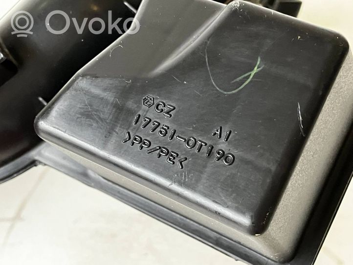 Toyota C-HR Oro filtro dėžė 177010T140