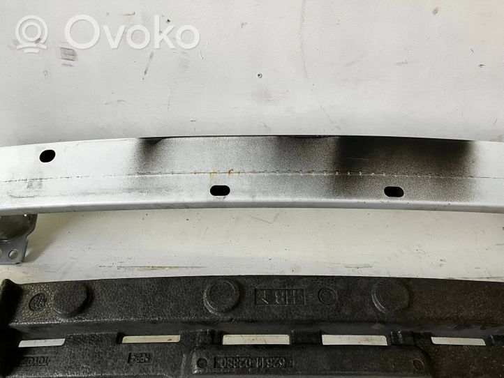 Toyota Auris E180 Renfort de pare-chocs avant 