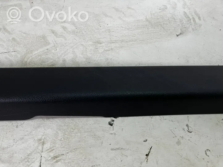 Toyota Auris E180 Etuoven kynnyksen suojalista 6791402270