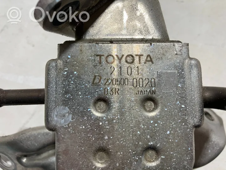 Toyota Yaris EGR-venttiili/lauhdutin 2205000020