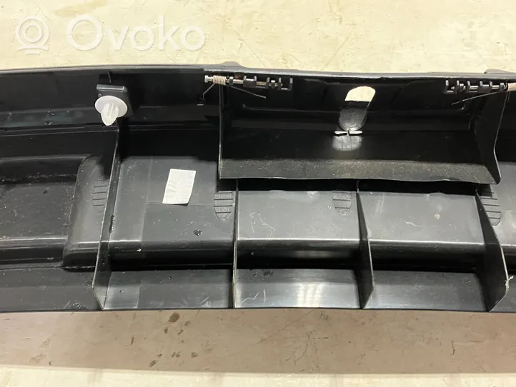 Toyota Auris E180 Rivestimento di protezione sottoporta del bagagliaio/baule 5838702190