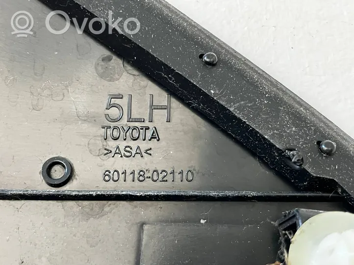 Toyota Auris E180 Отделка крыла (молдинги) 6011802110