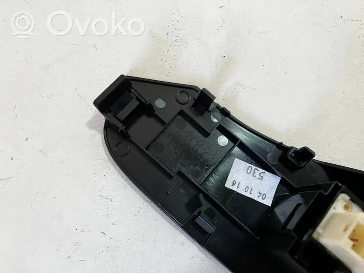 Toyota Auris E180 Rivestimento pulsantiera finestrino della portiera anteriore 7423102D50