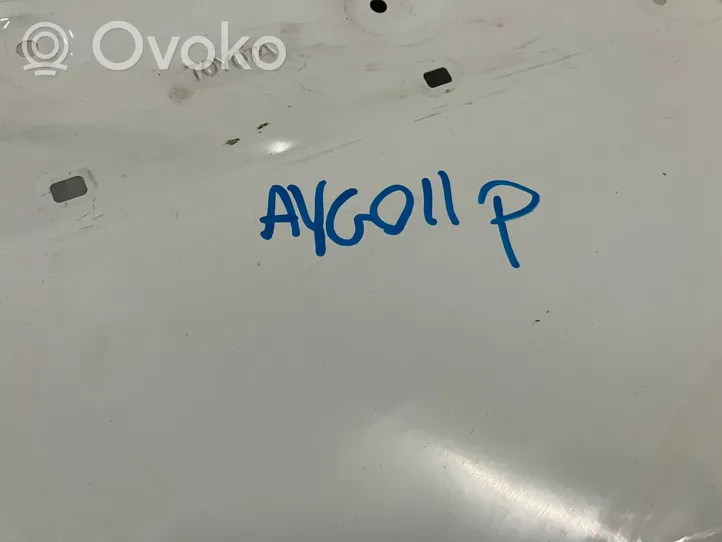 Toyota Aygo AB40 Błotnik przedni 