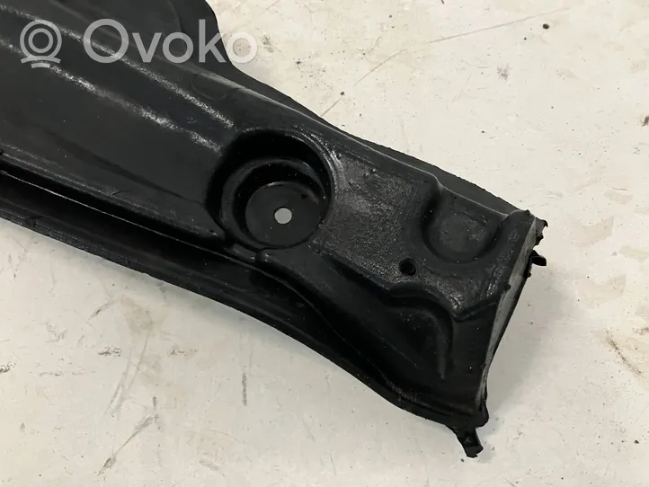 Toyota Yaris Wygłuszenie / Pianka błotnika przedniego 538270D270