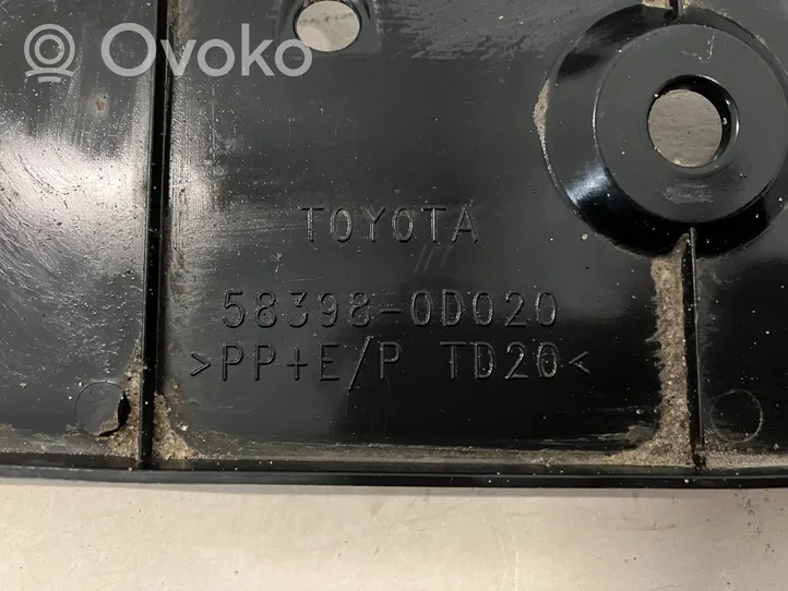 Toyota Yaris Takapuskurin alustan suoja välipohja 583980D020