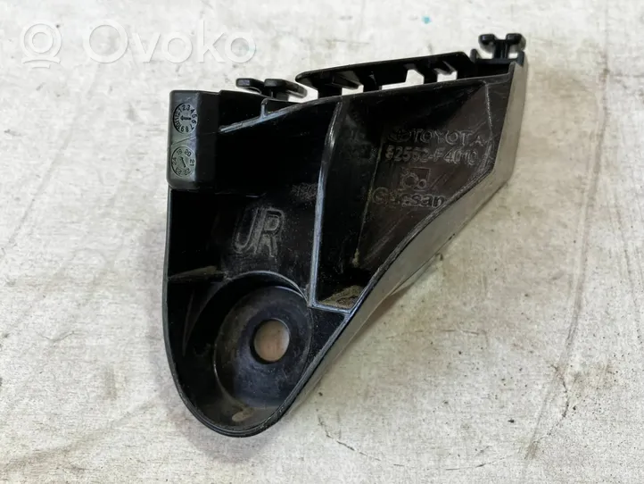 Toyota C-HR Support de pare-chocs arrière 52562F4010