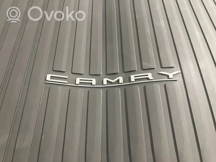 Toyota Camry VIII XV70  Tavaratilan pohjan kumimatto PT9080318502