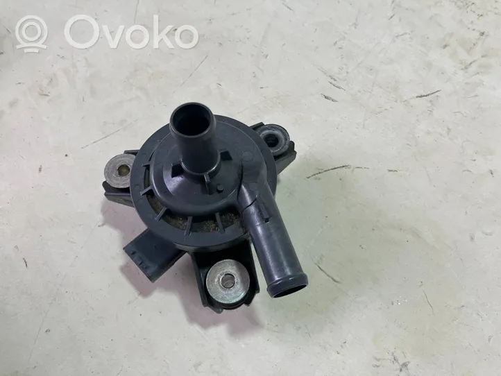 Toyota Auris E180 Pompe à eau de liquide de refroidissement G904052010