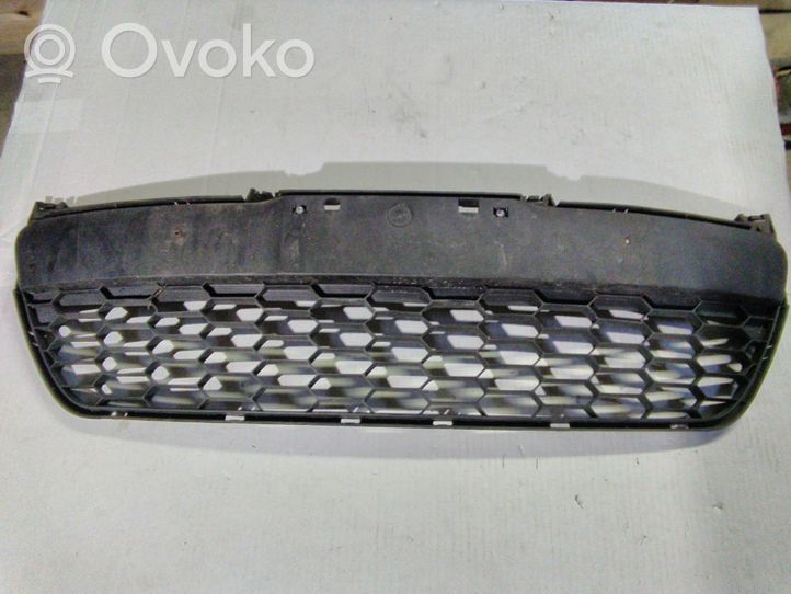 Mazda 2 Grille inférieure de pare-chocs avant D651501T1