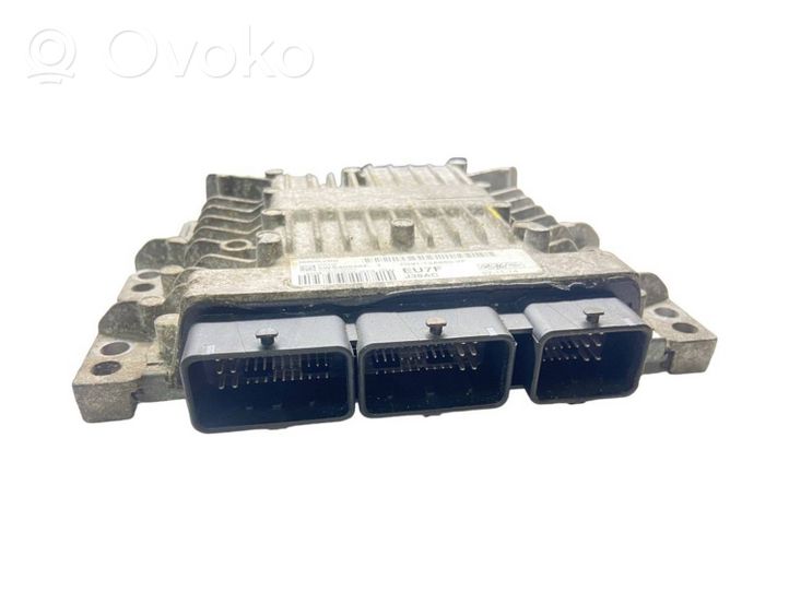 Ford Mondeo MK IV Variklio valdymo blokas 7G9112A650VF