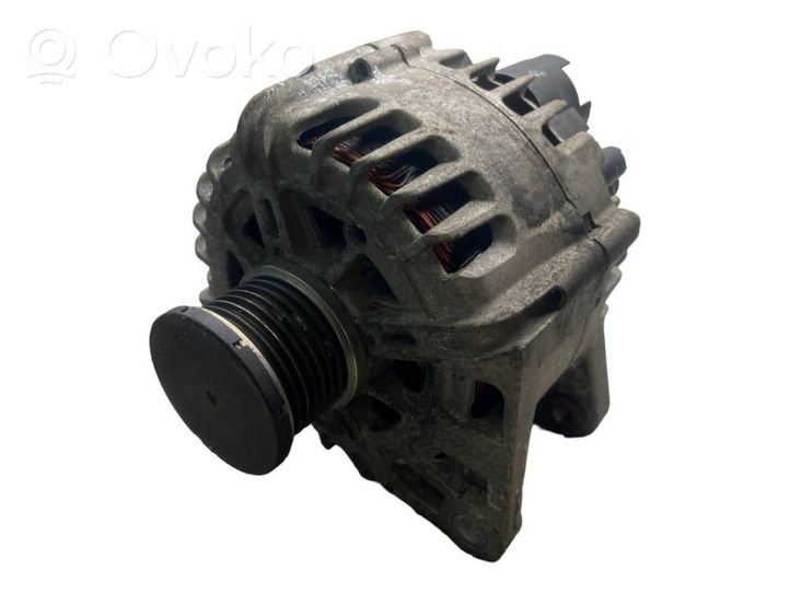 Renault Megane III Alternator TG12C077