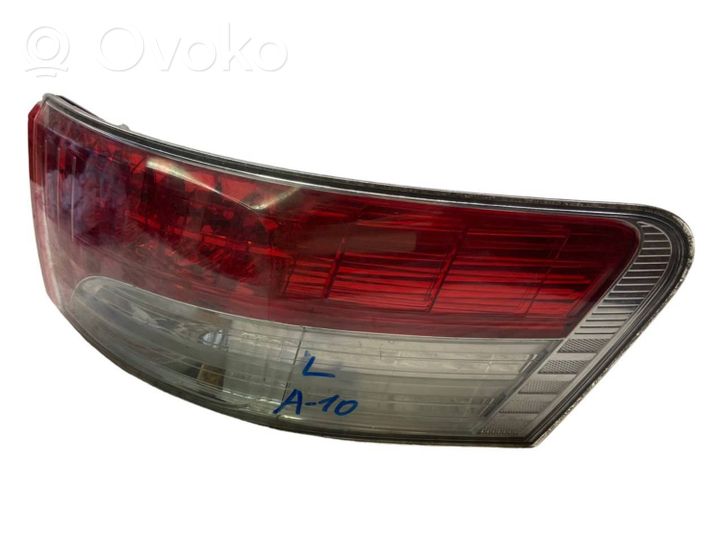 Toyota Avensis T250 Luci posteriori 08051