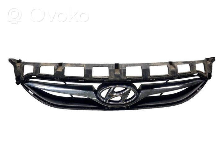 Hyundai i40 Grille calandre supérieure de pare-chocs avant 863513Z000