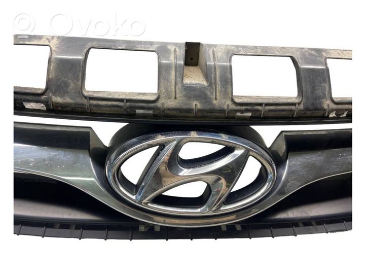 Hyundai i40 Grille calandre supérieure de pare-chocs avant 863513Z000