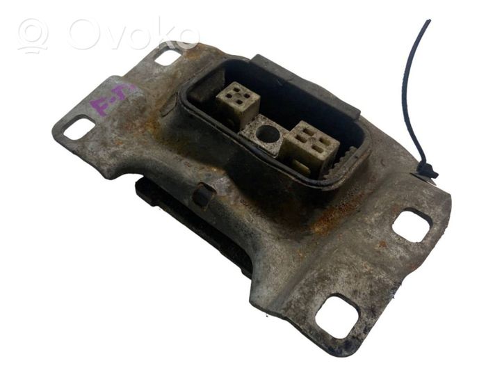 Volvo V40 Supporto della scatola del cambio V617M121