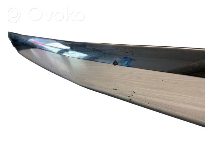 Opel Zafira B Trunk door license plate light bar 13137862