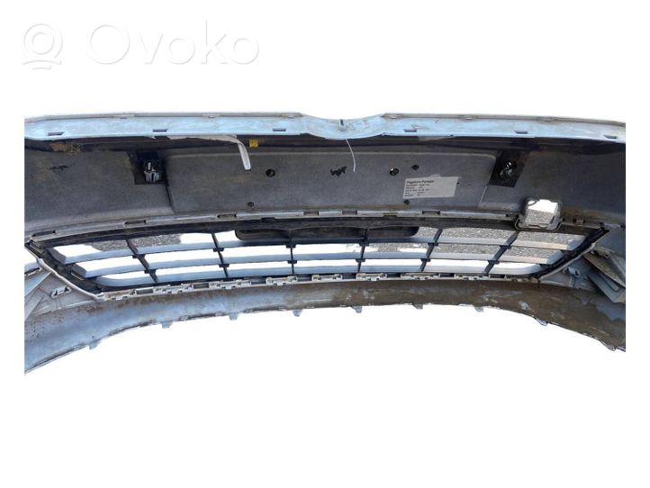 Volkswagen Sharan Front bumper 7N0807221A