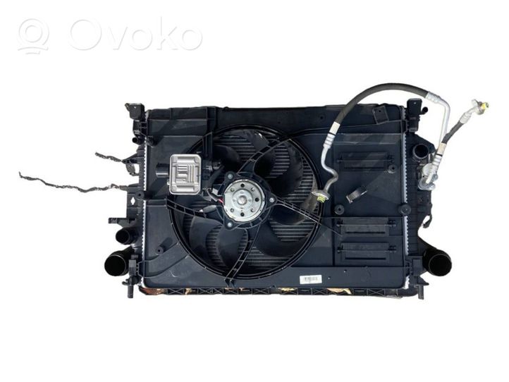 Volvo V40 Chłodnica powietrza doładowującego / Intercooler 31338734