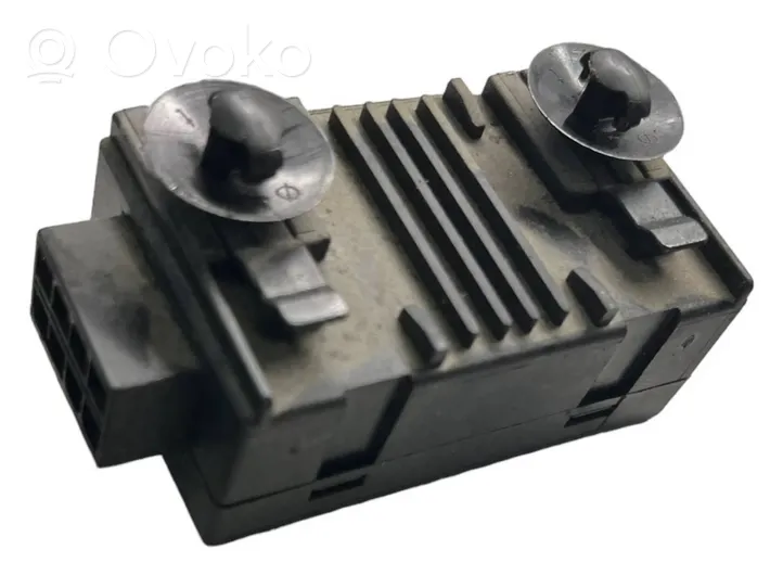 Ford Turneo Courier Seat heating relay 11002298C