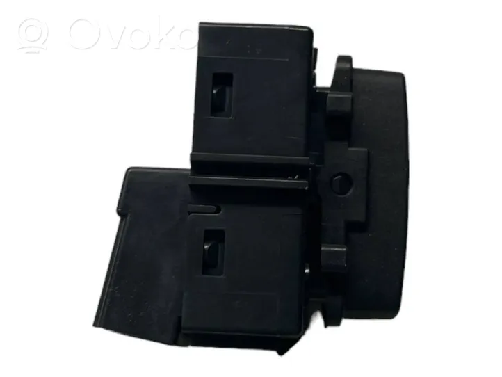 Volvo V60 Central locking switch button 31318990