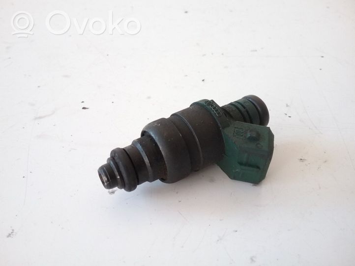 Skoda Octavia Mk1 (1U) Injecteur de carburant 037906031AA