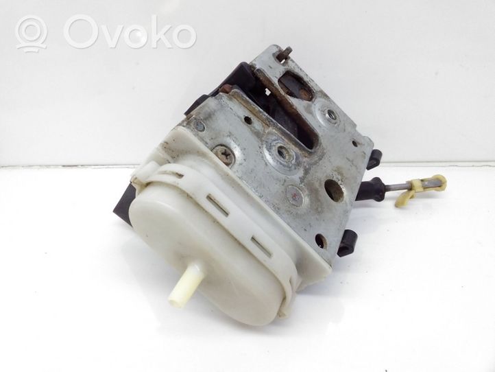 Audi A6 S6 C4 4A Etuoven lukko 4A0839015B