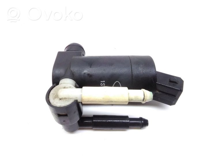 Ford Mondeo Mk III Windscreen/windshield washer pump 1S7117K624FC