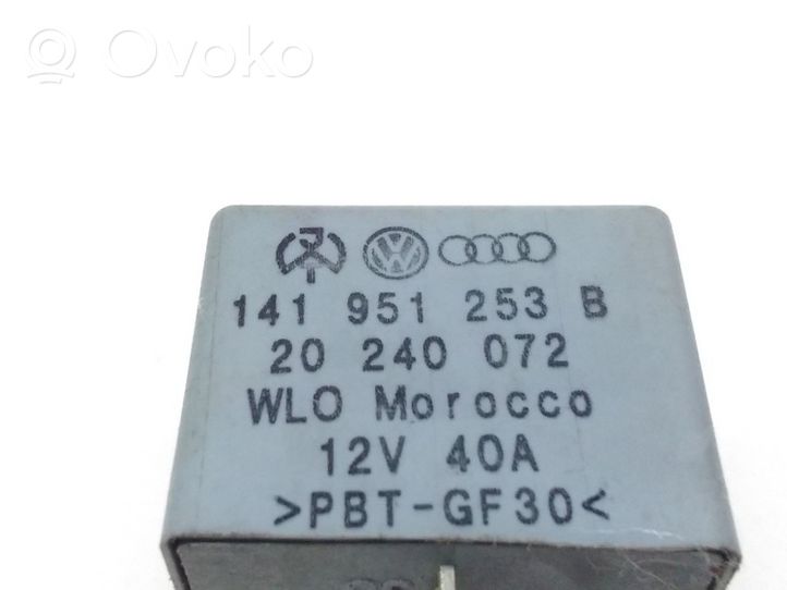 Audi A4 S4 B5 8D Autres relais 141951253B
