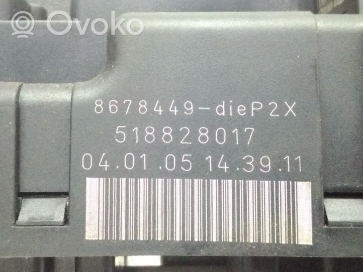 Volvo V70 Module de fusibles 518828017