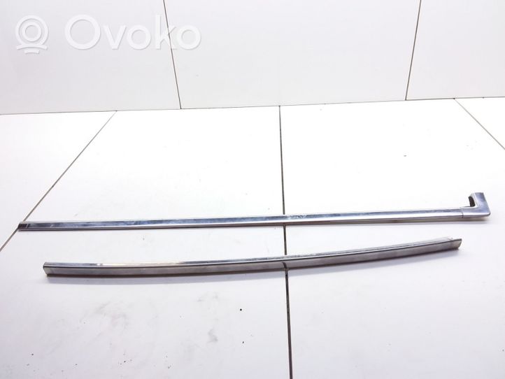 Audi 80 90 B2 Rear door glass trim molding 