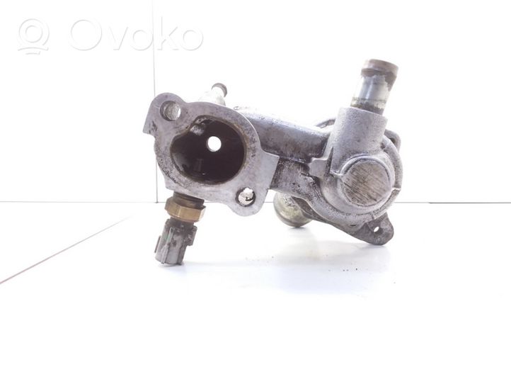 Ford Mondeo MK II Boîtier de thermostat / thermostat 89FF9K478