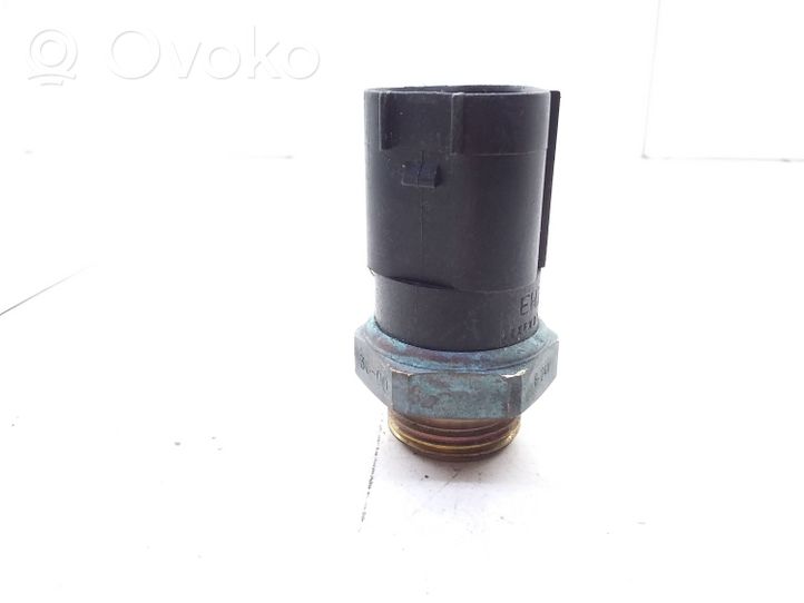 Audi A3 S3 8L Sonde de température de liquide de refroidissement 1J0959481A